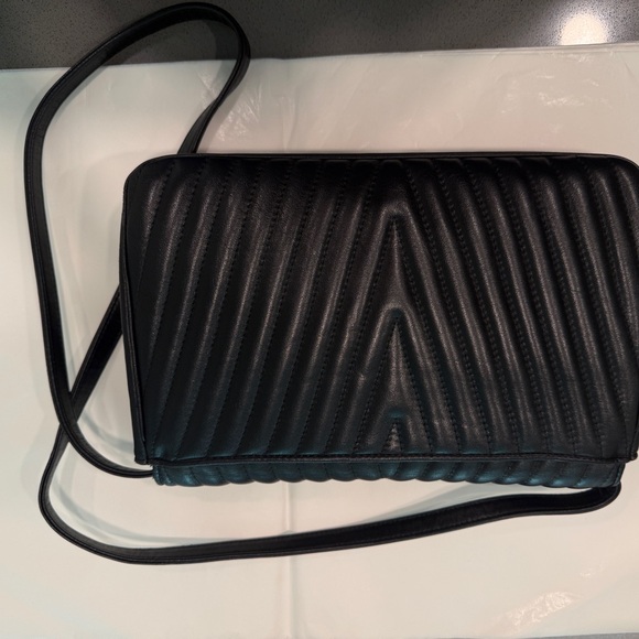 Vintage Valentino Black Quilted Leather Clutch - Picture 6 of 10